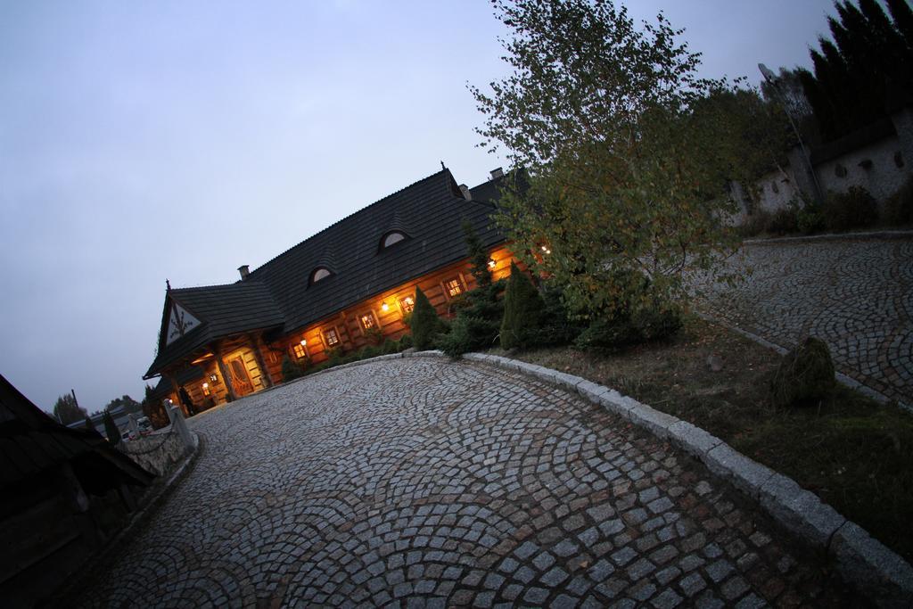 Hotel Zornica Poczesna Exterior photo